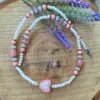 Κρεμαστό Pink Blossom με ροζ χάντρες και κεντρικό στοιχείο καρδιά